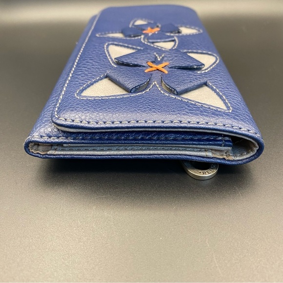 Relic by Fossil Leather Wallet - Picture 8 of 9